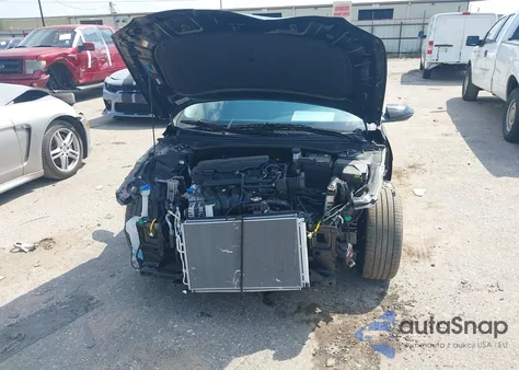 2025 Hyundai Elantra Limited z USA, uszkodzony, nr VIN KMHLP4DGXSU964944